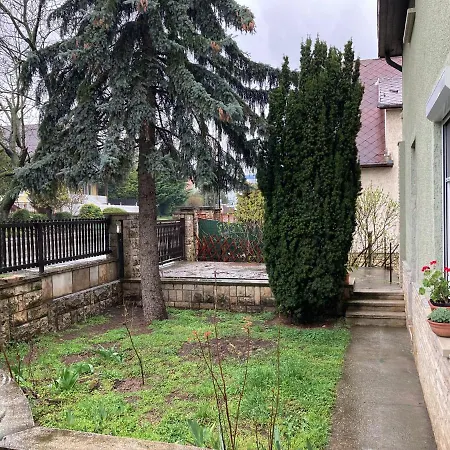 Cedrus Apartment Pecel